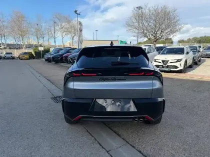 Photo 5 Alfa Romeo Junior  1.2 Ibrida 145ch Intensa e-DCT6