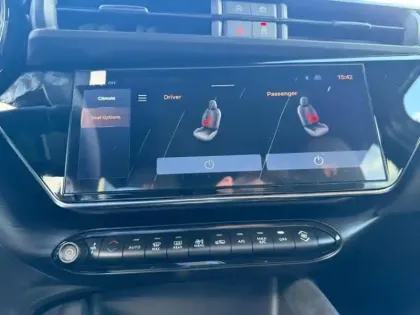 Photo 14 Alfa Romeo Junior  1.2 Ibrida 145ch Intensa e-DCT6