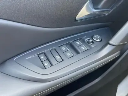 Photo 11 Peugeot 308  PHEV 225ch GT Pack e-EAT8