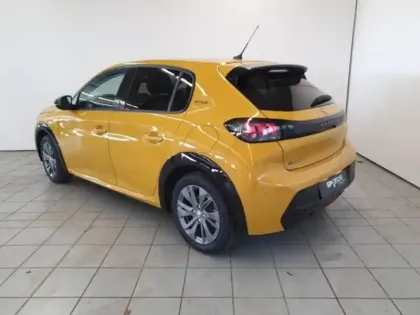 Photo 6 Peugeot 208  e- 136ch Style