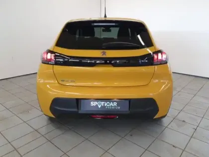 Photo 5 Peugeot 208  e- 136ch Style