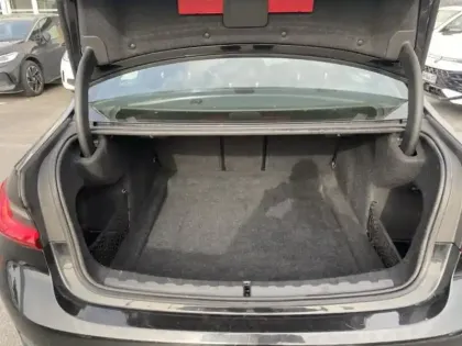 Photo 7 BMW Serie 3 Gén. VII (G20) Ph1 Edition Sport 4