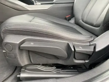 Photo 8 BMW Serie 3 Gén. VII (G20) Ph1 Edition Sport 4