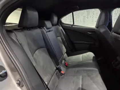 Photo 14 Lexus UX  300h Pack MY26