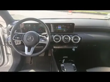 Photo 11 Mercedes Classe A  180 d 116ch Progressive Line 7G-DCT