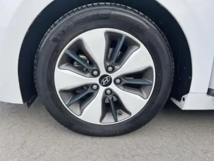 Photo 10 Hyundai Ioniq  Plug-in 141ch Executive