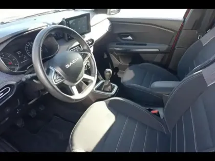 Photo 9 Dacia Jogger  1.0 ECO-G 100ch SL Extreme+ 5 places