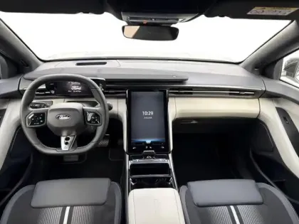 Photo 5 Ford Capri  286ch Extended Range 77kWh Select RWD