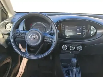 Photo 11 Toyota Aygo  X 1.0 VVT-i 72ch Dynamic S-CVT