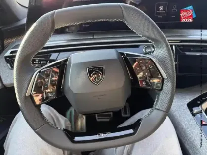 Photo 11 Peugeot 5008  Electrique 210ch Batterie 73 kWh GT