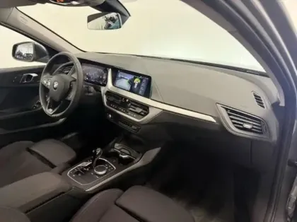 Photo 7 BMW Serie 1 Série 1 116iA 109ch Business Design DKG7