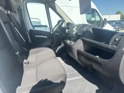 Photo 10 Peugeot Boxer  Fg 330 L1H1 2.2 BlueHDi S&S 140 ch Premium