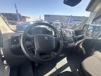 Photo 13 Peugeot Boxer  Fg 330 L1H1 2.2 BlueHDi S&S 140 ch Premium