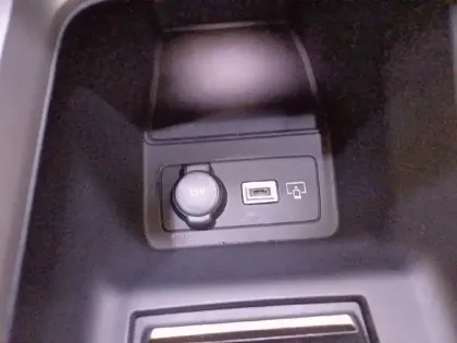 Photo 25 Peugeot 308  SW BlueHDi 130ch S&S EAT8