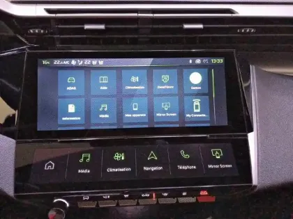 Photo 23 Peugeot 308  SW BlueHDi 130ch S&S EAT8