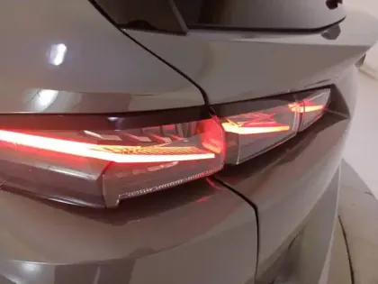 Photo 16 Peugeot 308  SW BlueHDi 130ch S&S EAT8