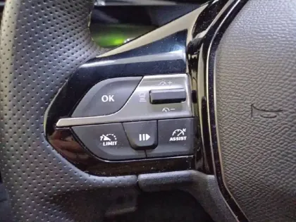 Photo 27 Peugeot 308  SW BlueHDi 130ch S&S EAT8