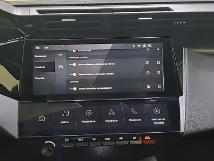 Photo 23 Peugeot 308  BlueHDi 130ch S&S EAT8