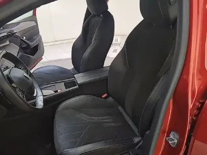 Photo 75 Peugeot 308  BlueHDi 130ch S&S EAT8