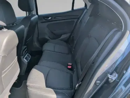 Photo 11 Renault Megane Mégane IV Berline dCi 90 Energy