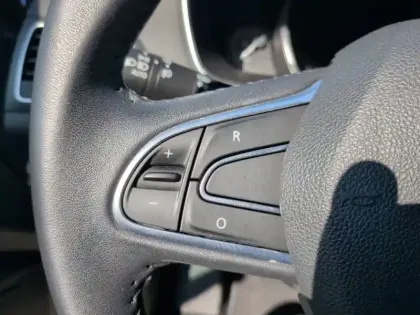 Photo 17 Renault Megane Mégane IV Berline dCi 90 Energy