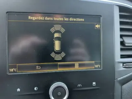 Photo 20 Renault Megane Mégane IV Berline dCi 90 Energy