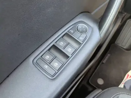 Photo 14 Renault Captur  TCe 90