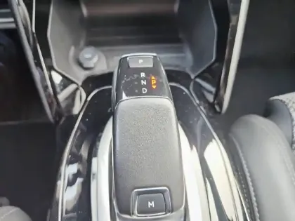 Photo 13 Peugeot 2008  BlueHDi 130 S&S EAT8