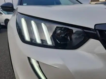 Photo 36 Peugeot 2008  BlueHDi 130 S&S EAT8