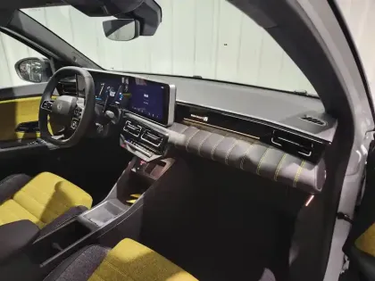 Photo 5 Renault 5 Renault  E-Tech Electrique 10 ch autonomie confort