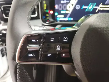 Photo 11 Renault 5 Renault  E-Tech Electrique 10 ch autonomie confort