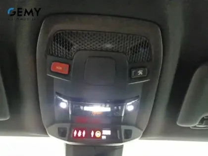 Photo 16 Peugeot 508  SW Hybrid 225 e-EAT8