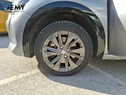 Photo 10 Peugeot 208  Electrique 50 kWh 136ch