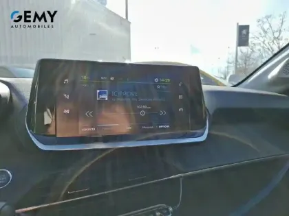 Photo 12 Peugeot 208  Electrique 50 kWh 136ch