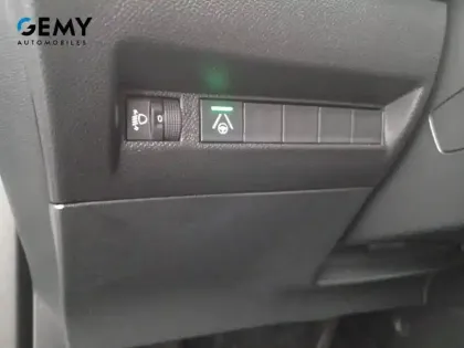 Photo 44 Peugeot 2008  Hybrid 145 e-DCS6