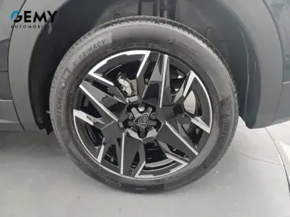 Photo 52 Peugeot 3008  Hybrid 145 e-DCS6