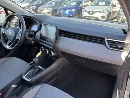 Photo 97 Renault Clio  E-Tech full hybrid 145 GSR2