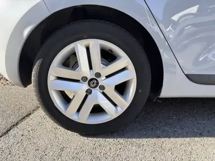 Photo 11 Renault Clio  E-Tech full hybrid 145 GSR2