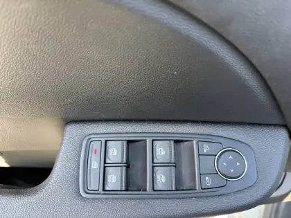 Photo 24 Renault Clio  E-Tech full hybrid 145 GSR2