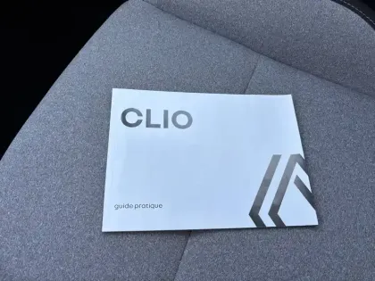 Photo 40 Renault Clio  E-Tech full hybrid 145 GSR2