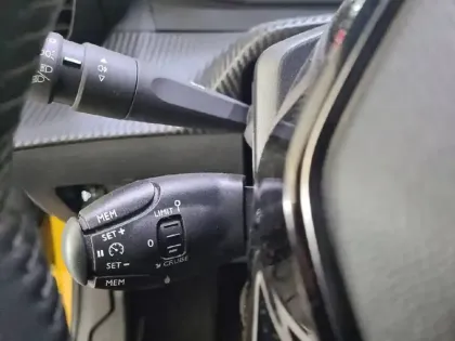 Photo 22 Peugeot 208  PureTech 75 S&S BVM5