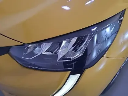 Photo 43 Peugeot 208  PureTech 75 S&S BVM5