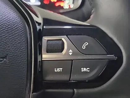 Photo 24 Peugeot 208  PureTech 75 S&S BVM5