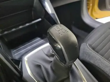 Photo 13 Peugeot 208  PureTech 75 S&S BVM5