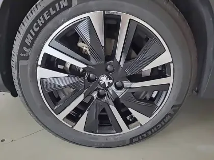 Photo 12 Peugeot 2008  Electrique 136 ch