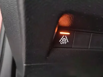 Photo 29 Peugeot 2008  Electrique 136 ch