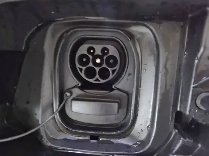 Photo 33 Peugeot 2008  Electrique 136 ch