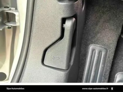 Photo 137 DS DS 3  Hybride 145 e-DCT6