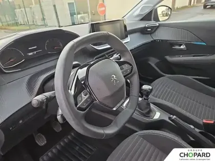 Photo 38 Peugeot 208  PureTech 100 S&S BVM6