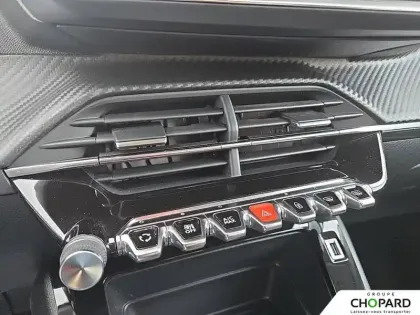 Photo 21 Peugeot 208  PureTech 100 S&S BVM6